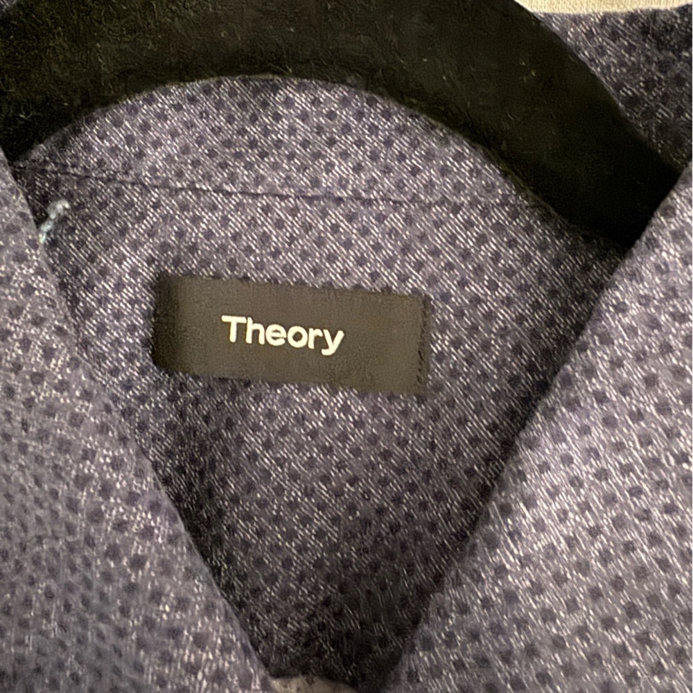 Theory Slim Long Sleeve Button Down. Size M - Picture 3 of 3